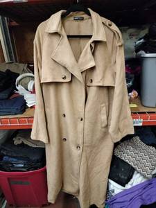 lot 585 image: SHEIN Womens Long Double-Breasted Trench Coat Camel Tan Size XL