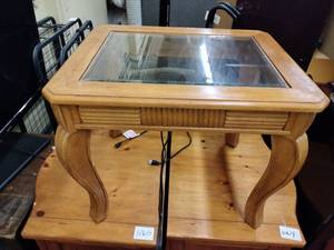lot 1066 image: Wood End Table with Beveled Glass Inset Top and Cabriole Legs