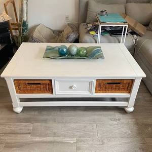 lot 1034 image: Broyhill Coffee Table with Drawer and Open Lower Shelf, Cream Painted Finish