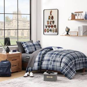 lot 7632 image: Twin XL Plaid Comforter Set Navy Blue 5-Piece