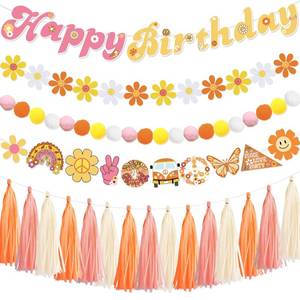 lot 20366 image: LARRAZABAL Daisy Party Garland Decoration Set