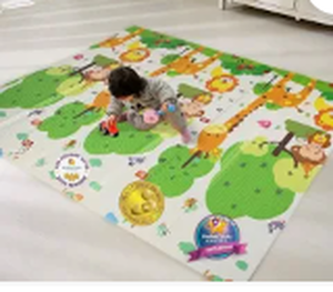 lot 5281 image: Bammax Playmat Giraffe &amp Mixed Animals 91x41x11cm - Stock image may not match actual product image