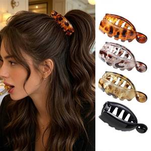lot 2252 image: LETSWIN Banana Hair Clips 4Pc Leopard Print