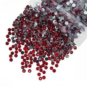 lot 2436 image: Qiipii 620Pcs 6mm Crystal Dark Red Resin Rhinestones