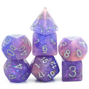 lot 8414 image: HDdais Polyhedral Dice Set D&D 7 Piece Purple Glitter Resin