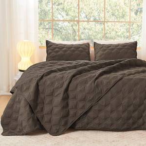 lot 13442 image: Litanika Quilt Bedding Set Super King 3 Piece Chocolate