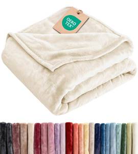 lot 2747 image: CGK Unlimited Fleece Throw Blanket XL Cream