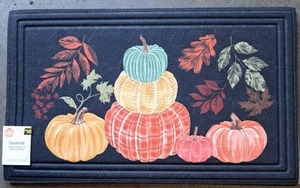 lot 13572 image: Fall Harvest Pumpkin Doormat 18in x 30in Rubber Backing IndoorOutdoor