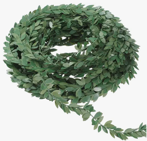 lot 2766 image: Artificial Green Leaf Garland Vines in Clear Plastic Bag