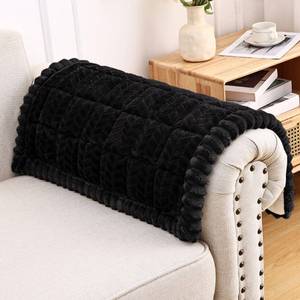 lot 1337 image: Smiry Pet Sofa Couch Cover for Dogs Non-Slip Fuzzy Washable