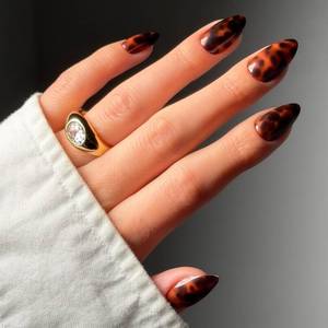lot 18701 image: Glamnetic Press On Nails Short Almond Tortoiseshell 30 Pc Full Kit