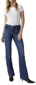 lot 2097 image: Levis Womens Classic Bootcut Jeans Mid Rise 32 Inch Inseam 6