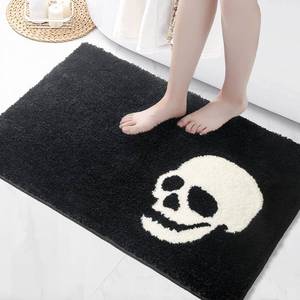 lot 5520 image: DEXDE Halloween Skull Bath Mat 20x32 Black White