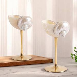 lot 8423 image: Singhoow Shell Wine Glasses White Conch Gold 2 Pcs