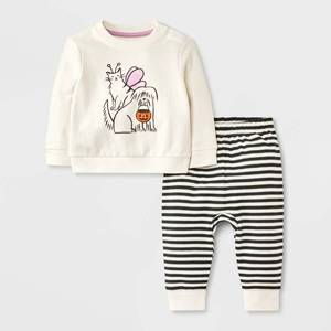 lot 20152 image: Cat & Jack Baby 2-Piece Halloween Dog & Cat Trick-or-Treating Set Cream 12M