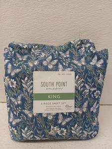 lot 12539 image: South Point Home Fashions King 6-Piece Sheet Set Blue Butterfly Floral