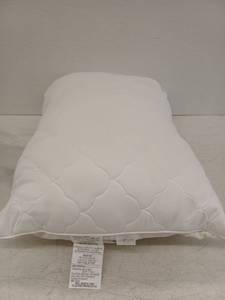 lot 12720 image: Charisma Cooling Pillows 1 Pack StandardQueen 20in x 28in Quilted