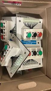 lot 16593 image: Lot of Energy Concepts Inc. 3-Unit Push Button Station&nbsp