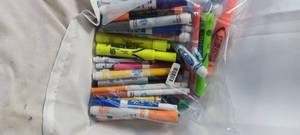 lot 2235 image: A bag full of markers