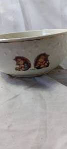 lot 2241 image: Hostess Collection umbrella girl and Umbrella boy Glass bowl