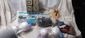 lot 2259 image: Misc sewing, Block cubes