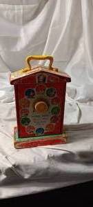 lot 2372 image: Kids FIsher price teaching clock music box