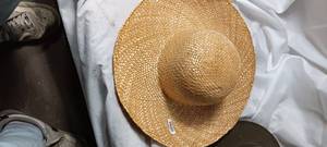 lot 2374 image: tan Woven Straw Sun Hat