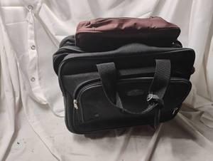 lot 2354 image: Ricardo Brand small suit case