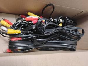 lot 2360 image: Misc Tv Cords