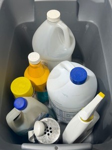 lot 2176 image: Misc Cleaning