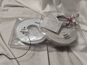 lot 2275 image: Kidde Wiring adapter for use with first alert Smoke alarm