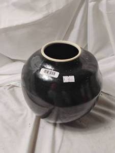 lot 2304 image: Deep black glazed ceramic vase
