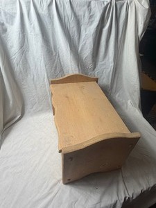 lot 2101 image: Small Wooden Storage Box