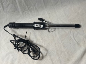 lot 2105 image: Conair instant heat hair styling tool