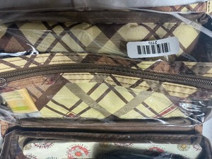lot 2115 image: Travel bag Bathroom Essentials