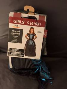 lot 6 image: Mystical Mermaid Girls S (66X) Costume with Gown Crown Gloves