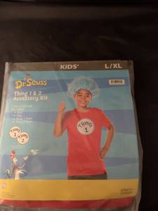 lot 9 image: NIB Dr. Seuss Thing 1 & 2 Accessory Kit Kids LXL