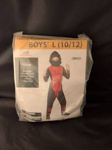 lot 11 image: NIB Celebrate Ninja Boys L (1012) Costume with Hooded Tunic Pants and Waist Sash