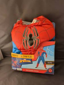 lot 13 image: MIB Marvel Spider-Man Padded Jumpsuit & Fabric Mask Boys L (1012)