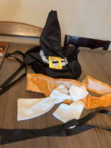 lot 44 image: Witch Hat Costume Set with Orange and White Bow waistband