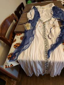 lot 68 image: Womens Cream Tunic with Navy Sheer Overlay and Gold Embroidered Trim Halloween costume