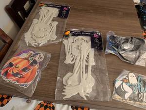 lot 73 image: Plastic Skeleton Halloween Decorations Lot -