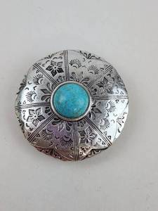 lot 138 image: Silver-Tone Round Western Belt Buckle
