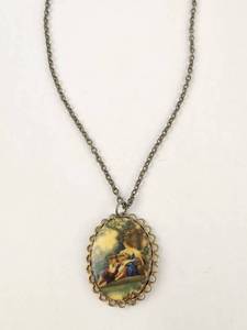lot 146 image: Vintage French Porcelain Style Pendant 20 Chain Gold-Tone Setting