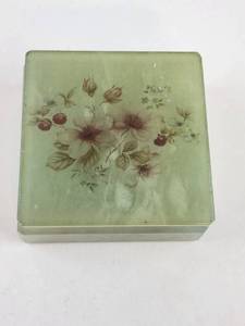 lot 166 image: Vintage Italian Alabaster Trinket Box With Lid