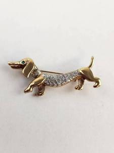 lot 175 image: Dachshund Dog Brooch Pin with Rhinestone Saddle