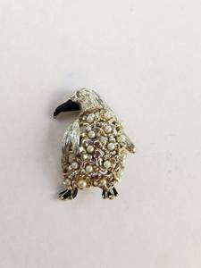 lot 176 image: Penguin Brooch with Faux Pearls