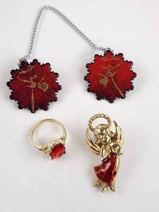 lot 206 image: Jewelry Lot Red Vintage Sweater Clip Angel Pin Gold-Toned Ring