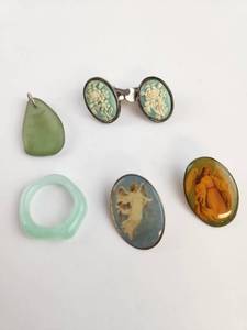 lot 212 image: Jewelry Lot 5 Pieces Pins Rings Rose Cameo Clip-Ons