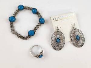 lot 224 image: Blue Stone Jewelry Set Bracelet Earrings Ring